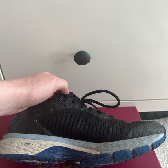 ASICS women’s sneakers - Picture 4 of 6